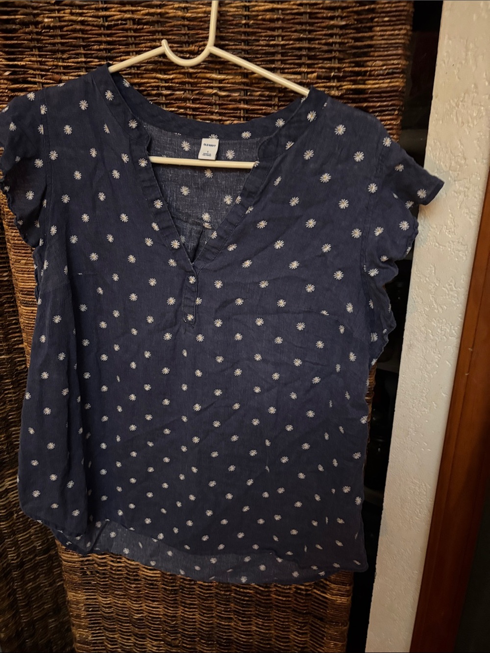 Old Navy Navy Blue Dot-Print Split V-Neck Blouse